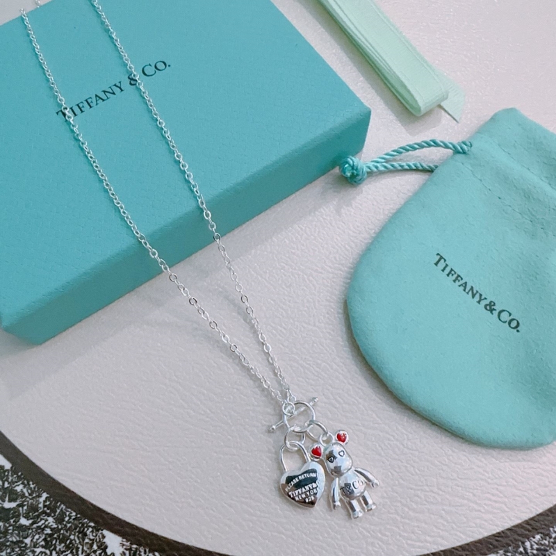 T*f*ny necklaces